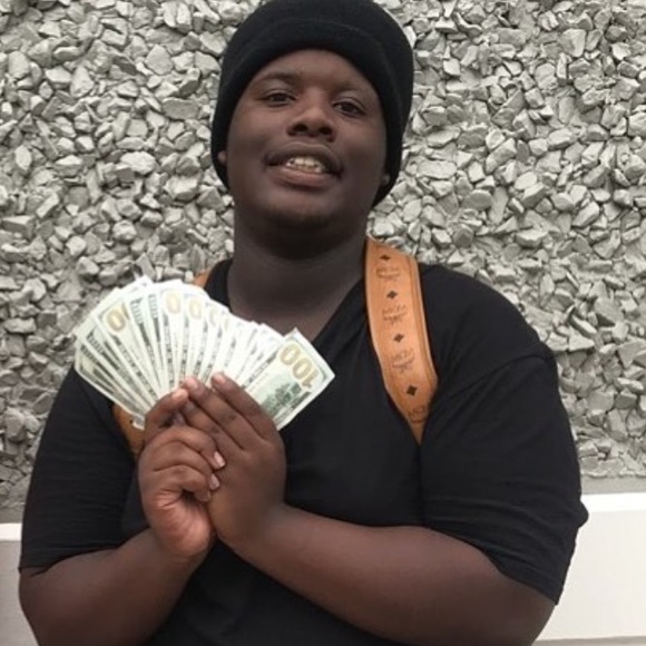 Meet your Posher, Swift - Picture 1 of 1